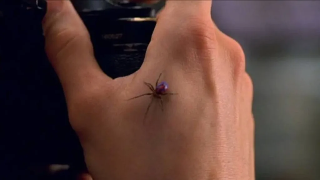 Peter Parker picadura araña Spider-Man (2002)