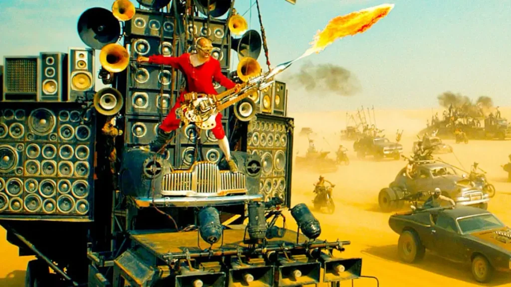 Famosa escena guitarra de fuego en Mad Max: Fury Road